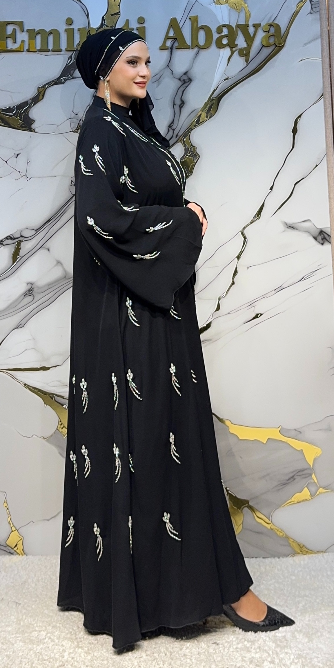 El İşlemeli Beyaz Taşlı Siyah Dubai Abaya EF0063 WSB yandan