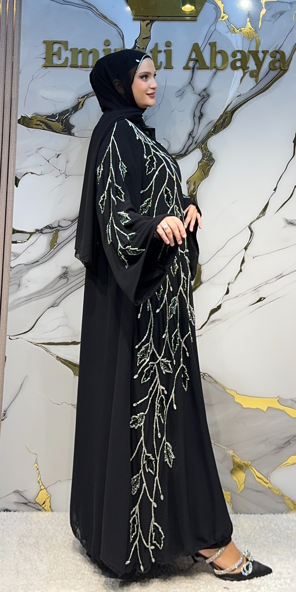 El İşlemeli Yaprak Desenli Siyah Şifon Abaya EF0066 WSB yandan