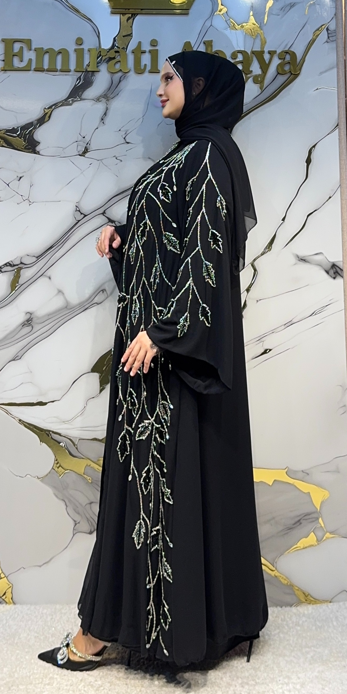 El İşlemeli Yaprak Desenli Siyah Şifon Abaya EF0066 WSB diğer yandan