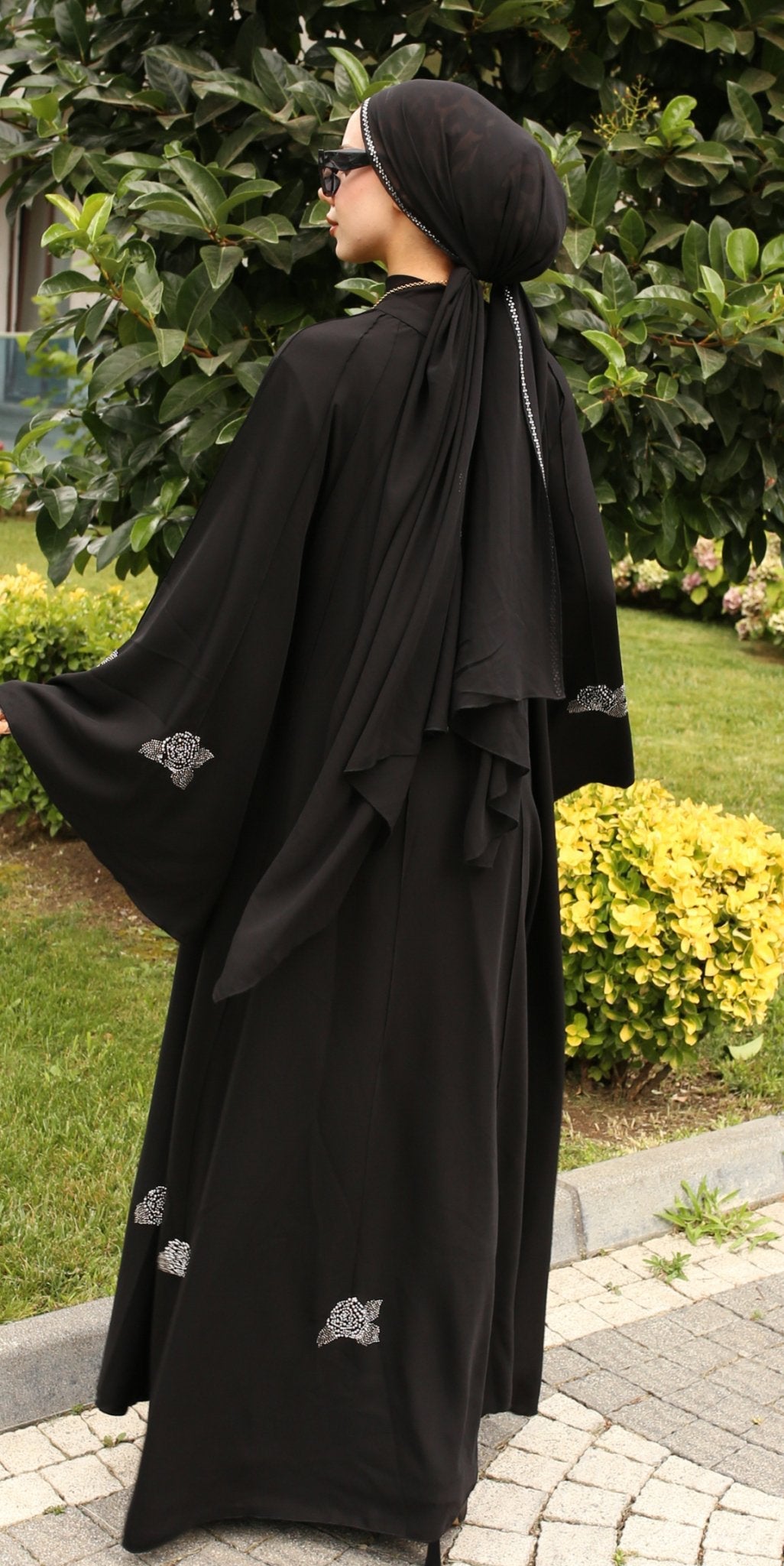 Elegant Rosette Skirt Dress - Emirati Abaya TRElegant Rosette Skirt Dress