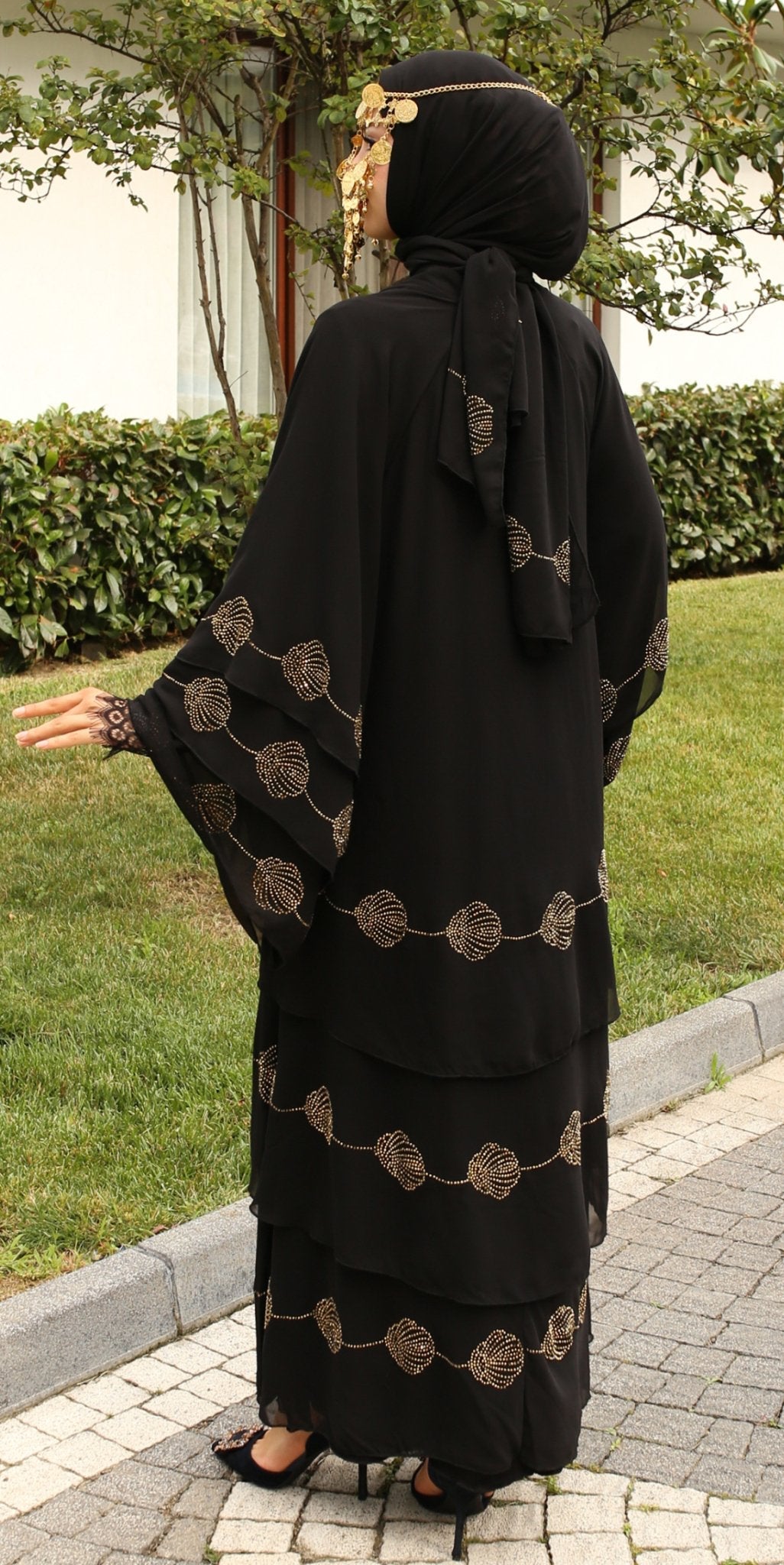 Golden Sparkle Funnel Abaya - Emirati Abaya TRGolden Sparkle Funnel Abaya