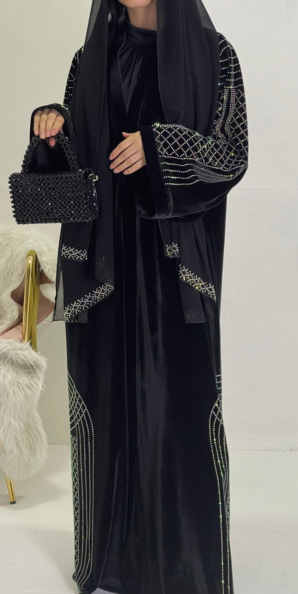 Winter Elegance: Velvet White Abaya with Swarovski Stone Embellishments - Emirati Abaya TRWinter Elegance: Velvet White Abaya with Swarovski Stone Embellishments